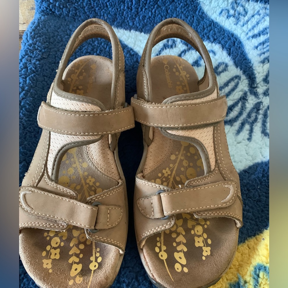 Columbia woman’s strapped sandals size 7